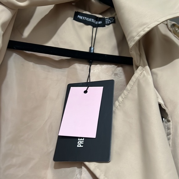 Trench coat - Picture 2 of 3